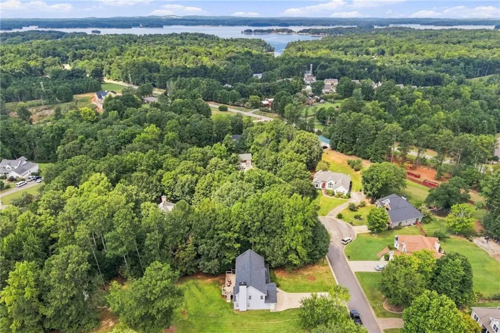 5821 Silverthorn Drive Flowery Branch, GA 30542