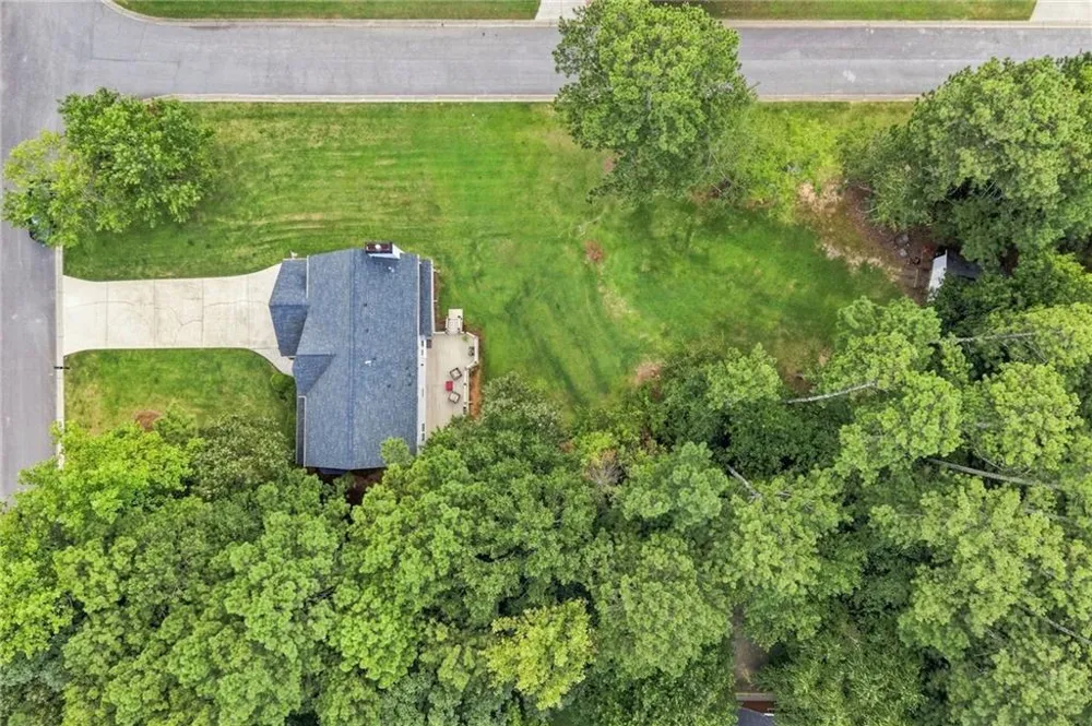 5821 Silverthorn Drive Flowery Branch, GA 30542