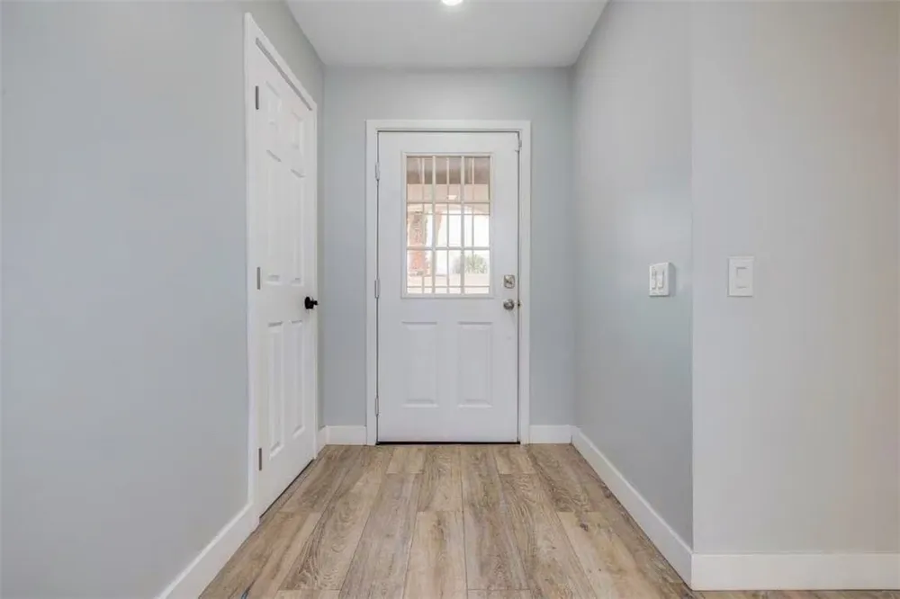 42885 Virginia Avenue #1 Palm Desert, CA 92211