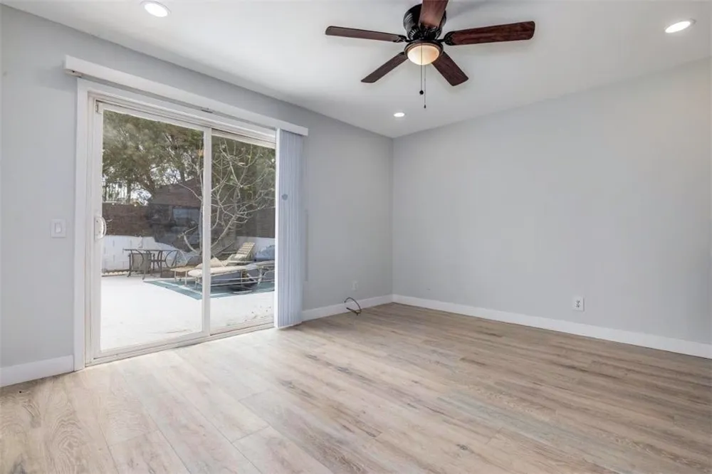 42885 Virginia Avenue #1 Palm Desert, CA 92211