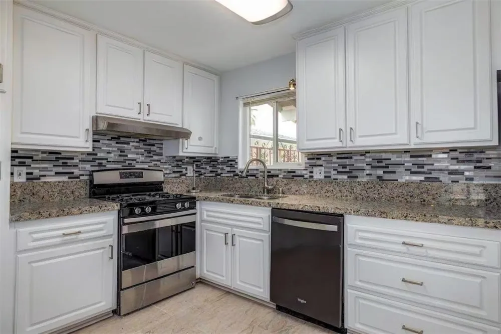 42885 Virginia Avenue #1 Palm Desert, CA 92211