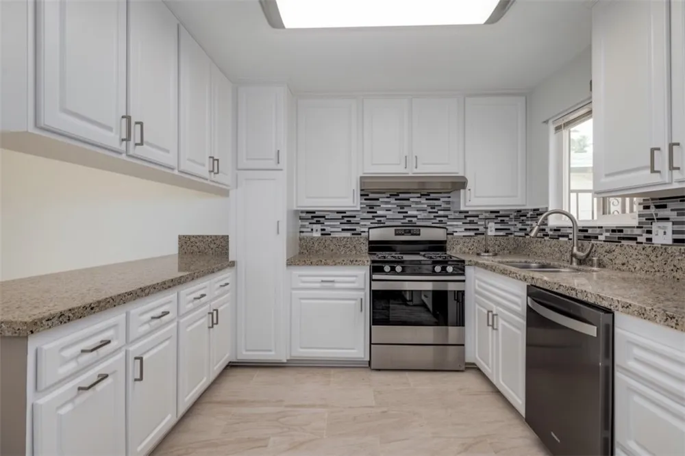 42885 Virginia Avenue #1 Palm Desert, CA 92211