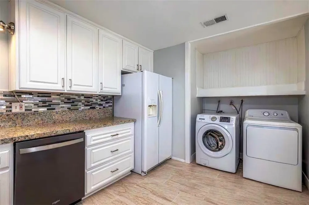 42885 Virginia Avenue #1 Palm Desert, CA 92211