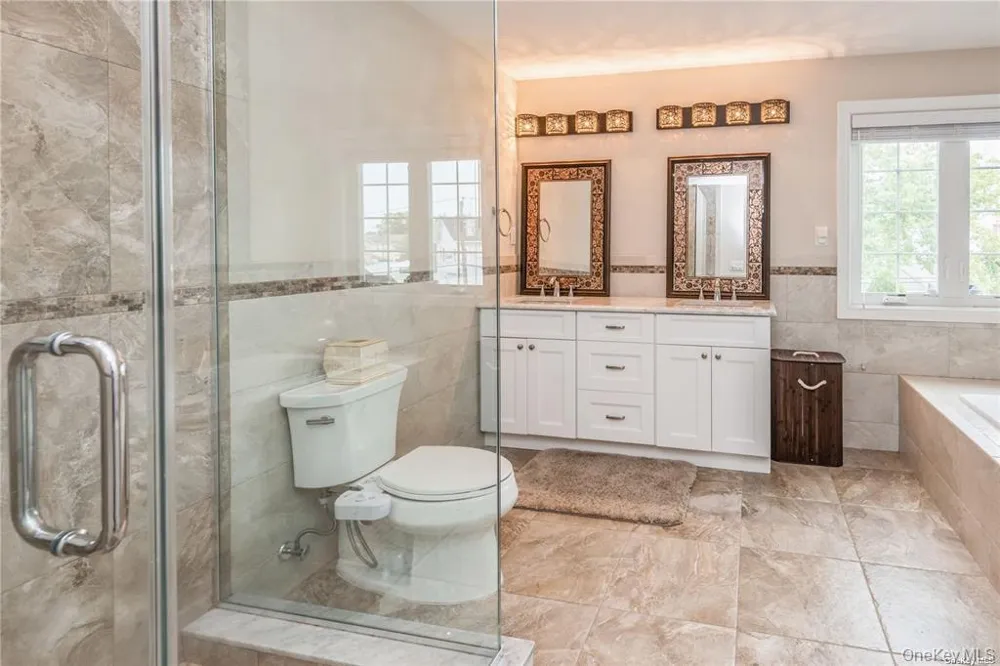 45 Meeting Lane Hicksville, NY 11801