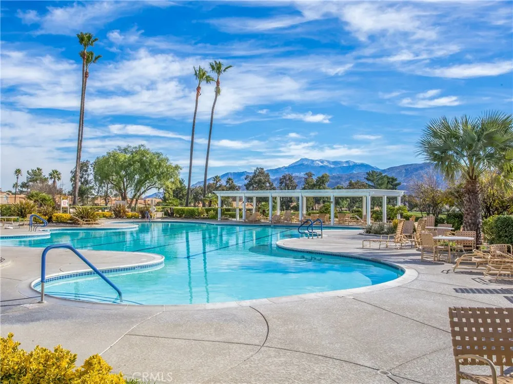 1984 Riviera Banning, CA 92220