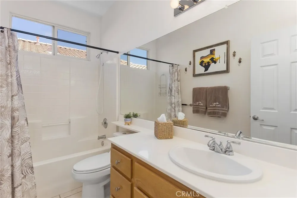 1984 Riviera Banning, CA 92220