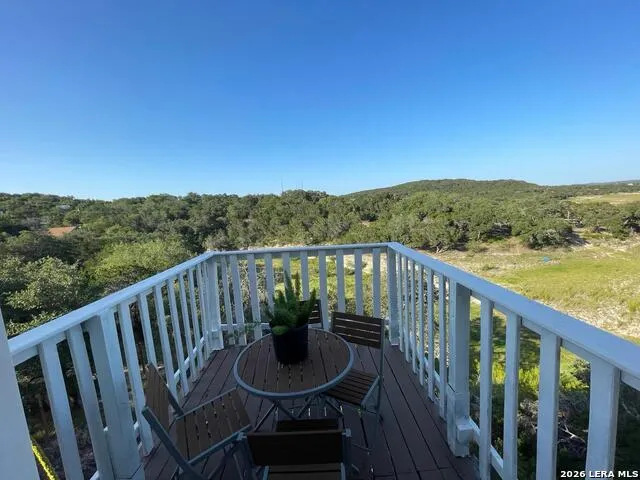 272 PLUM COVE RD Lakehills, TX 78063