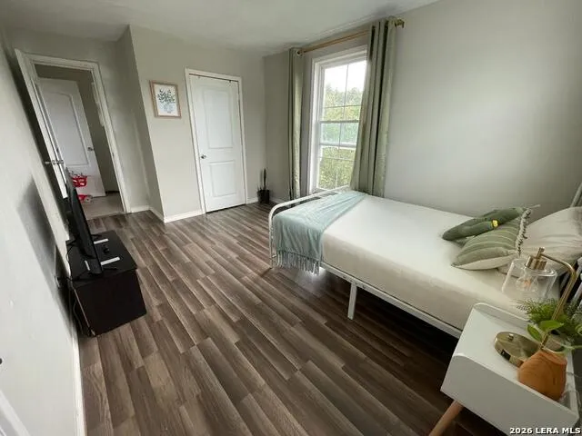 272 PLUM COVE RD Lakehills, TX 78063