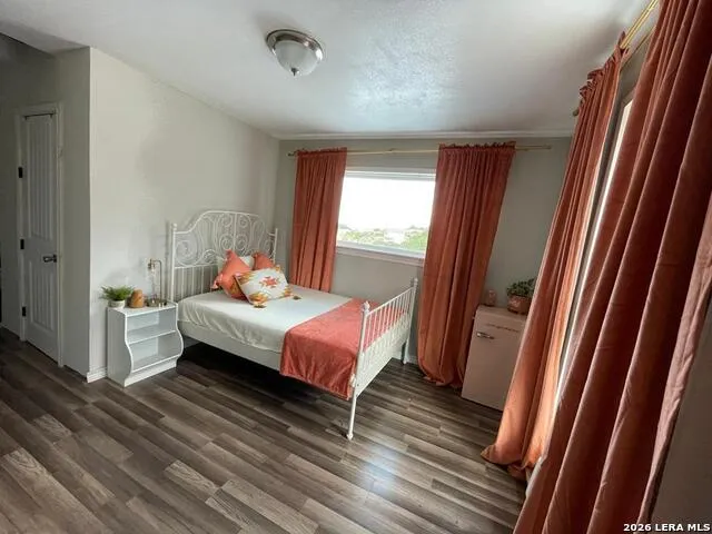 272 PLUM COVE RD Lakehills, TX 78063