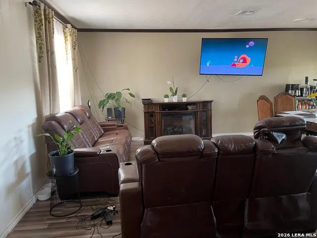 272 PLUM COVE RD Lakehills, TX 78063