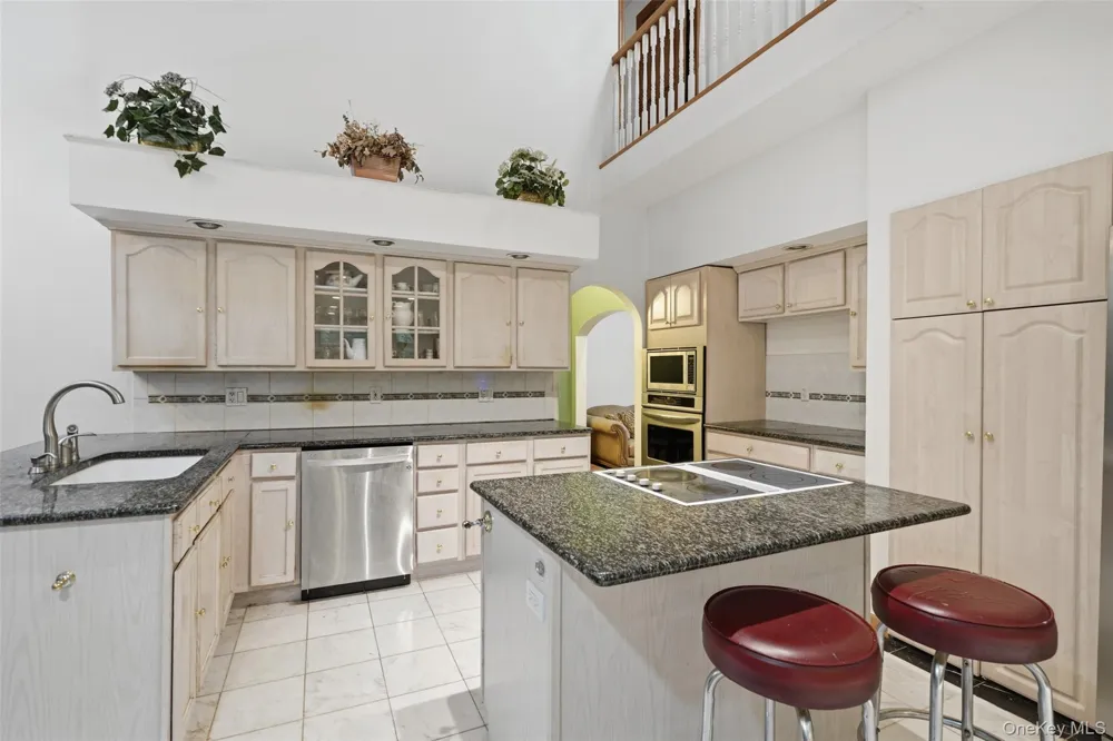 18 Bray Farm Lane Wappingers Falls, NY 12590