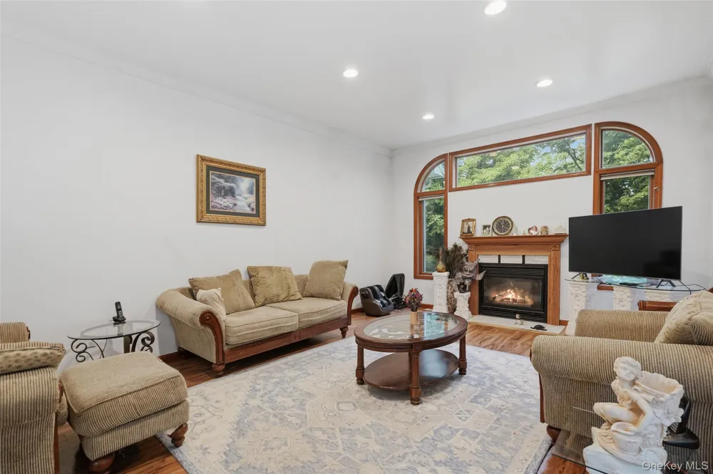18 Bray Farm Lane Wappingers Falls, NY 12590