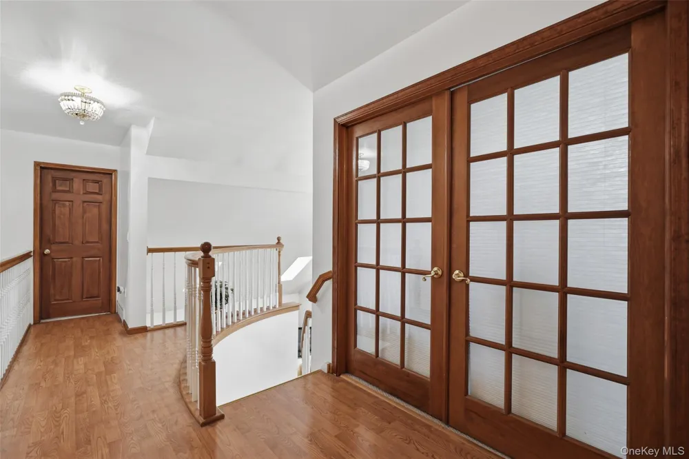 18 Bray Farm Lane Wappingers Falls, NY 12590