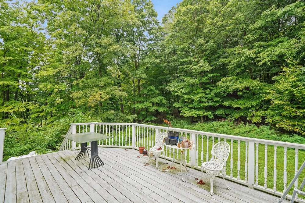 18 Bray Farm Lane Wappingers Falls, NY 12590