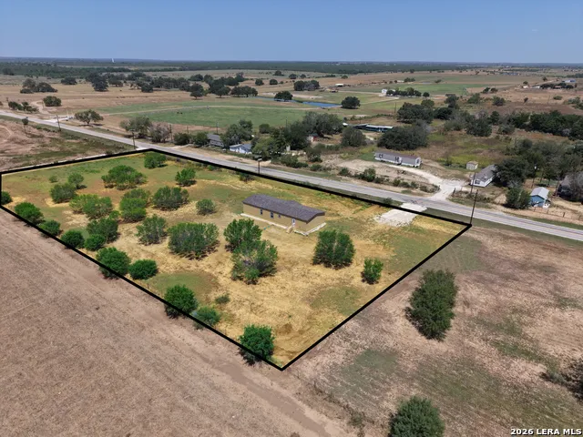 3041 FM 1333 Poteet, TX 78065
