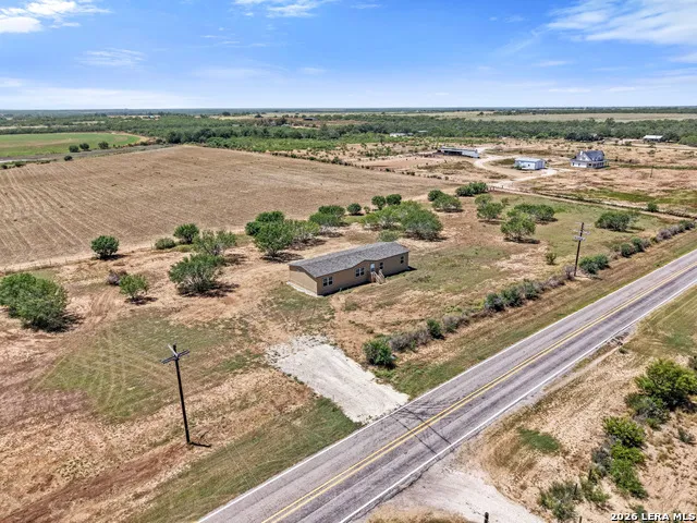 3041 FM 1333 Poteet, TX 78065
