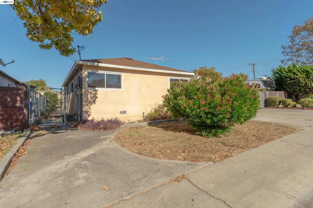 16182 Via Media San Lorenzo, CA 94580