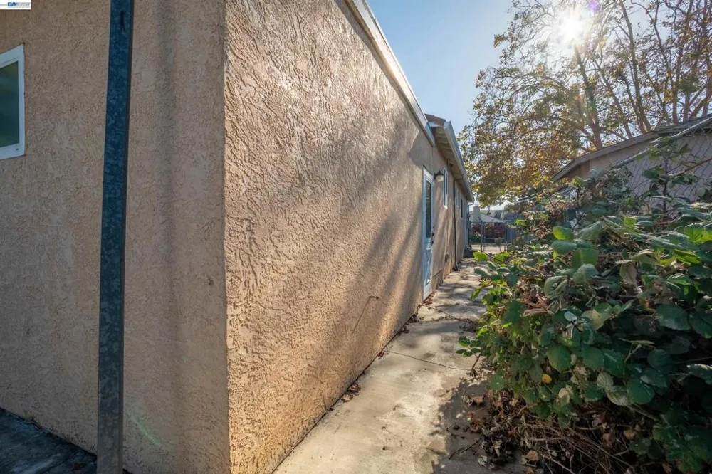 16182 Via Media San Lorenzo, CA 94580