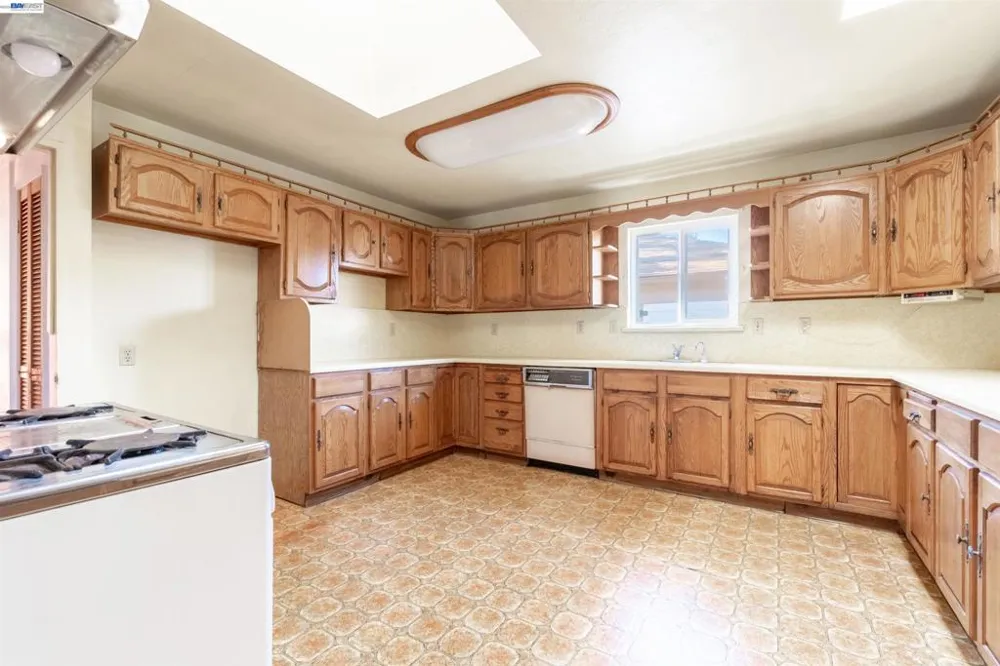 16182 Via Media San Lorenzo, CA 94580