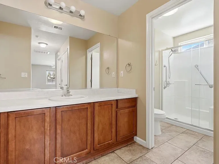 2542 E Parkview Avenue #1 Visalia, CA 93292