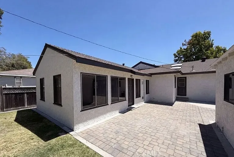 4421 Stanbridge Avenue #1 Long Beach, CA 90808