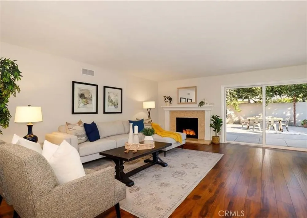 3476 Fela Avenue #1 Long Beach, CA 90808