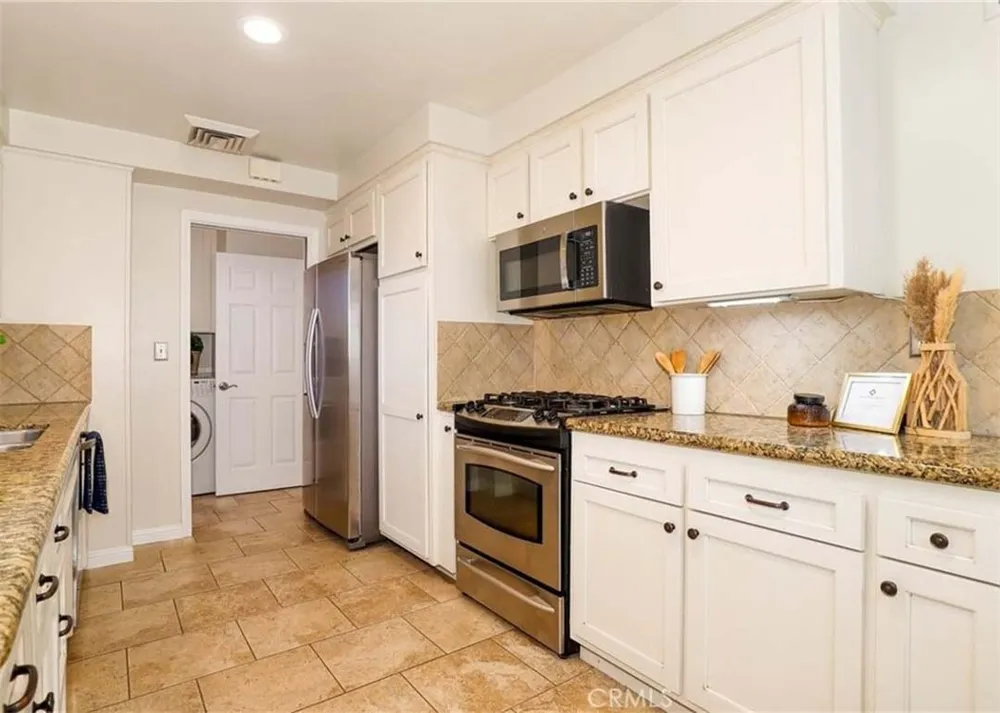 3476 Fela Avenue #1 Long Beach, CA 90808
