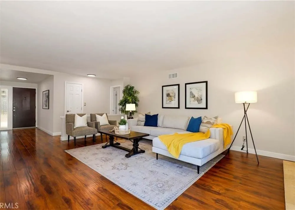 3476 Fela Avenue #1 Long Beach, CA 90808