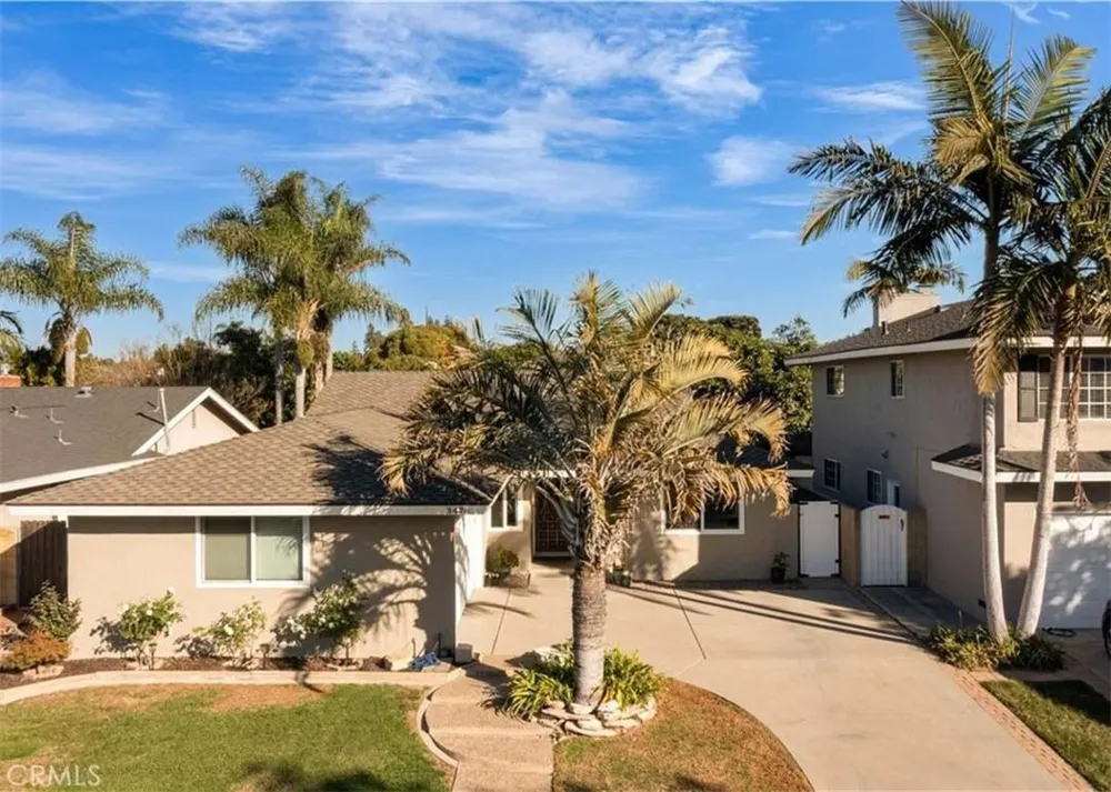 3476 Fela Avenue #1 Long Beach, CA 90808