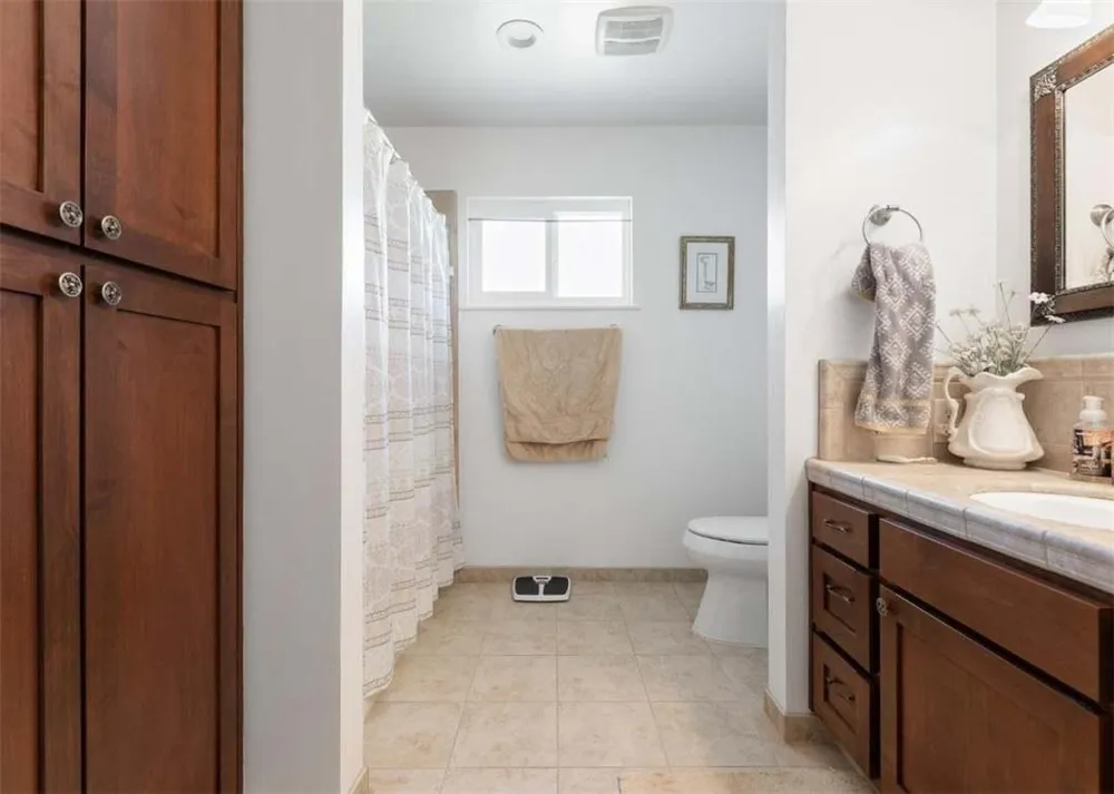 12580 Heather Lane #1 Clovis, CA 93619
