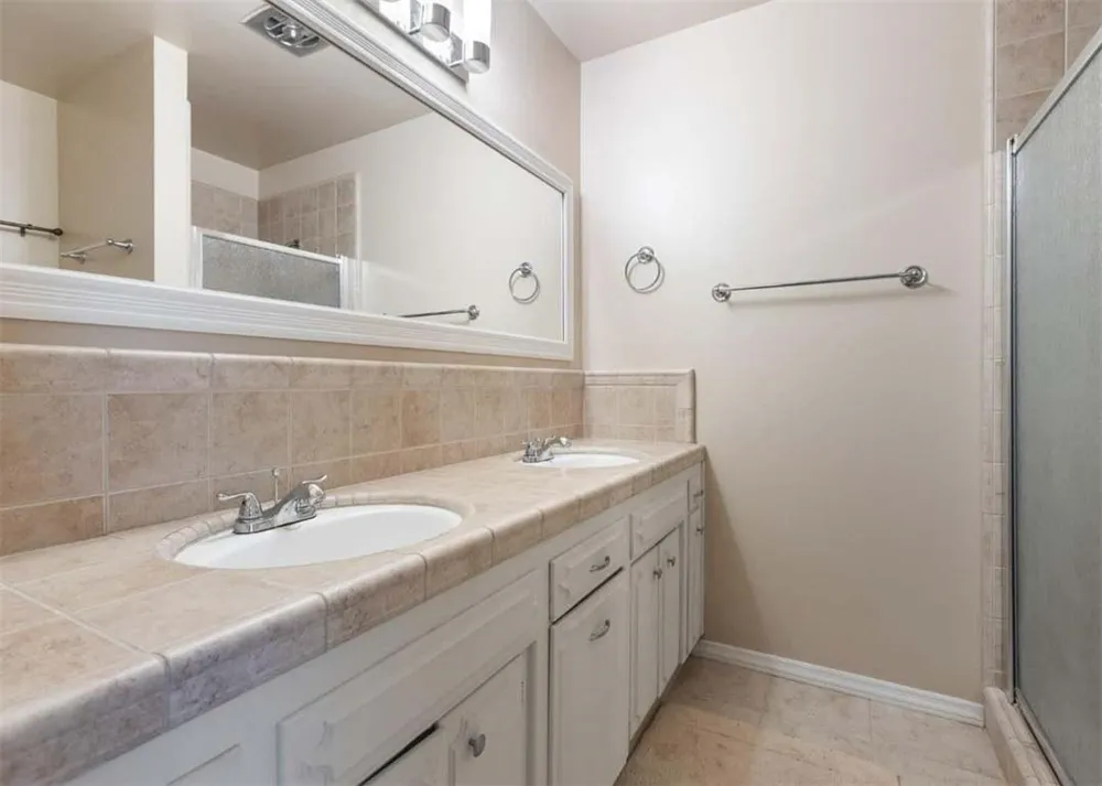 12580 Heather Lane #1 Clovis, CA 93619