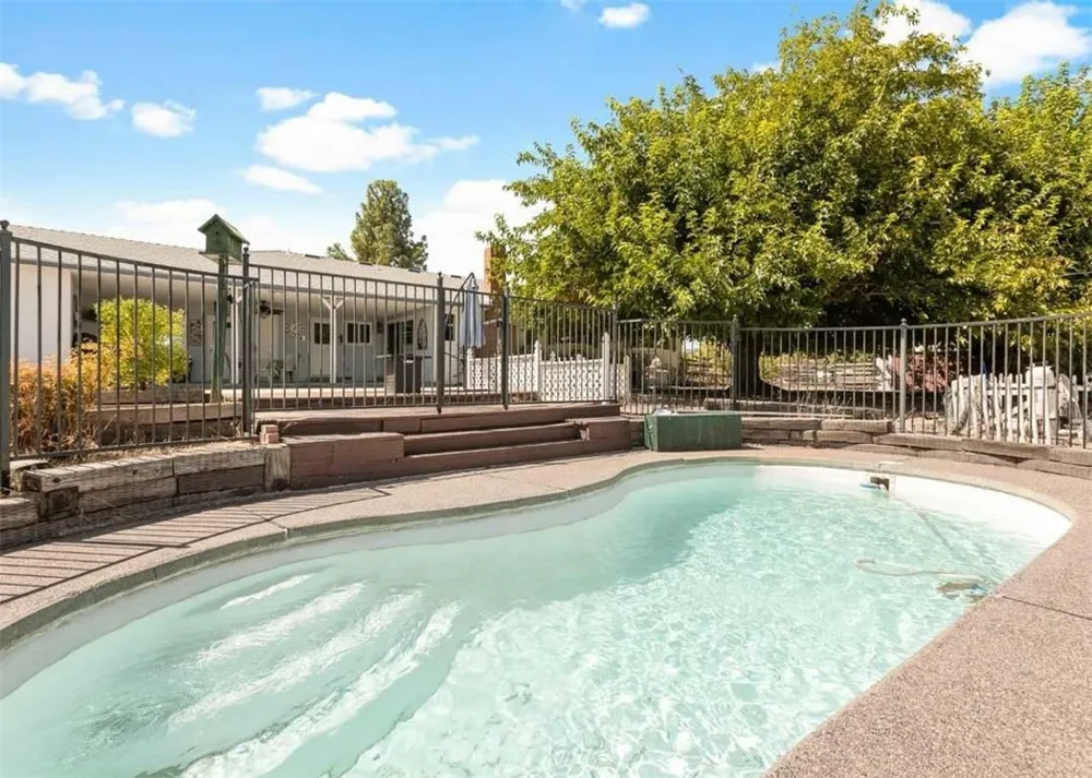 12580 Heather Lane #1 Clovis, CA 93619