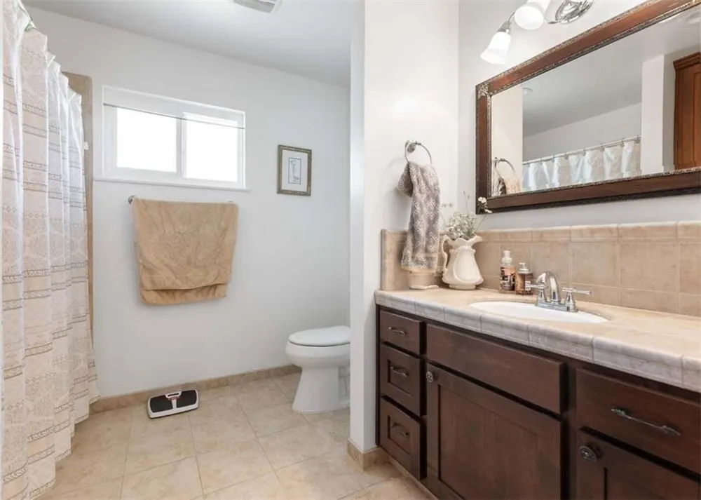 12580 Heather Lane #1 Clovis, CA 93619