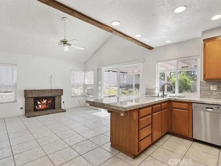 1817 Hummock Lane #1 Encinitas, CA 92024