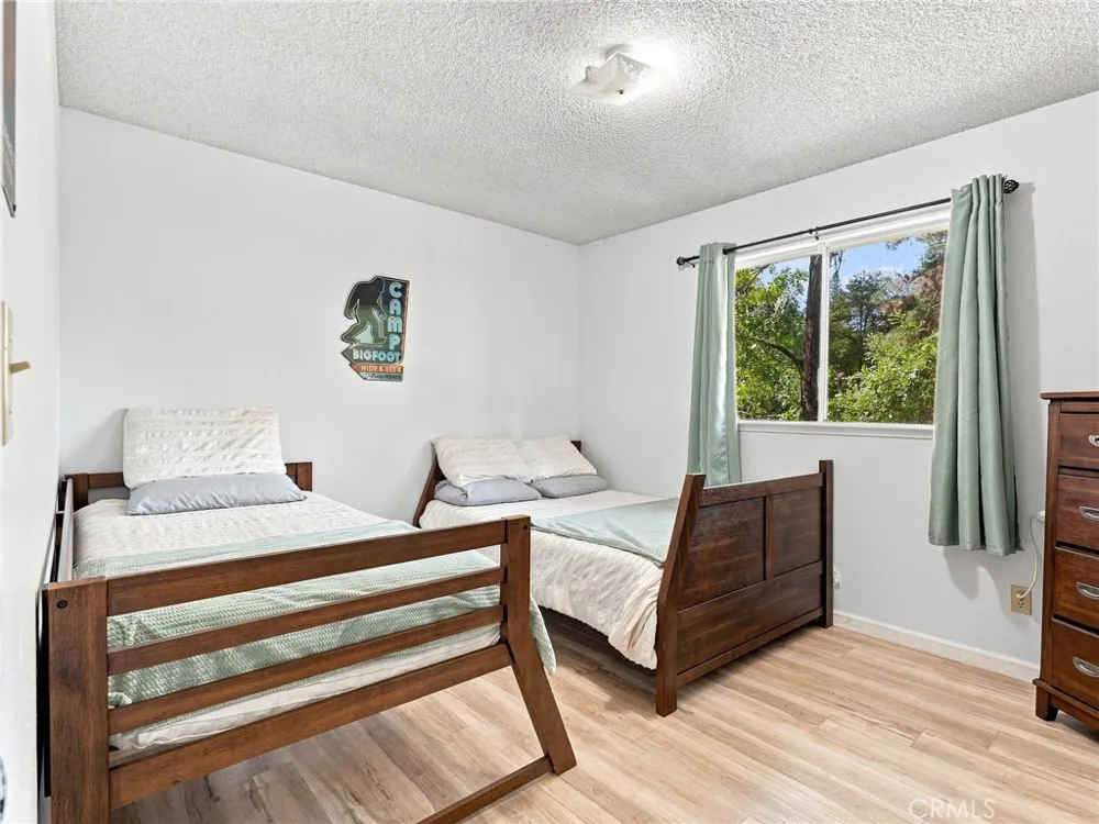 44754 Mountain Meadows Oakhurst, CA 93644