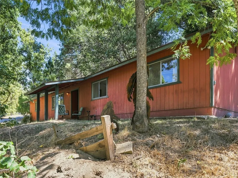 44754 Mountain Meadows Oakhurst, CA 93644