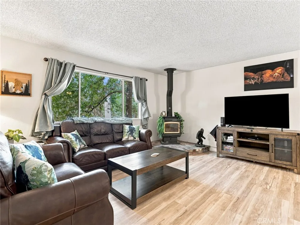 44754 Mountain Meadows Oakhurst, CA 93644
