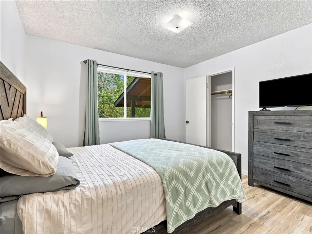 44754 Mountain Meadows Oakhurst, CA 93644