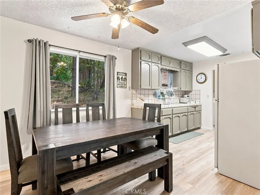 44754 Mountain Meadows Oakhurst, CA 93644