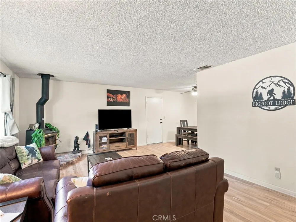 44754 Mountain Meadows Oakhurst, CA 93644