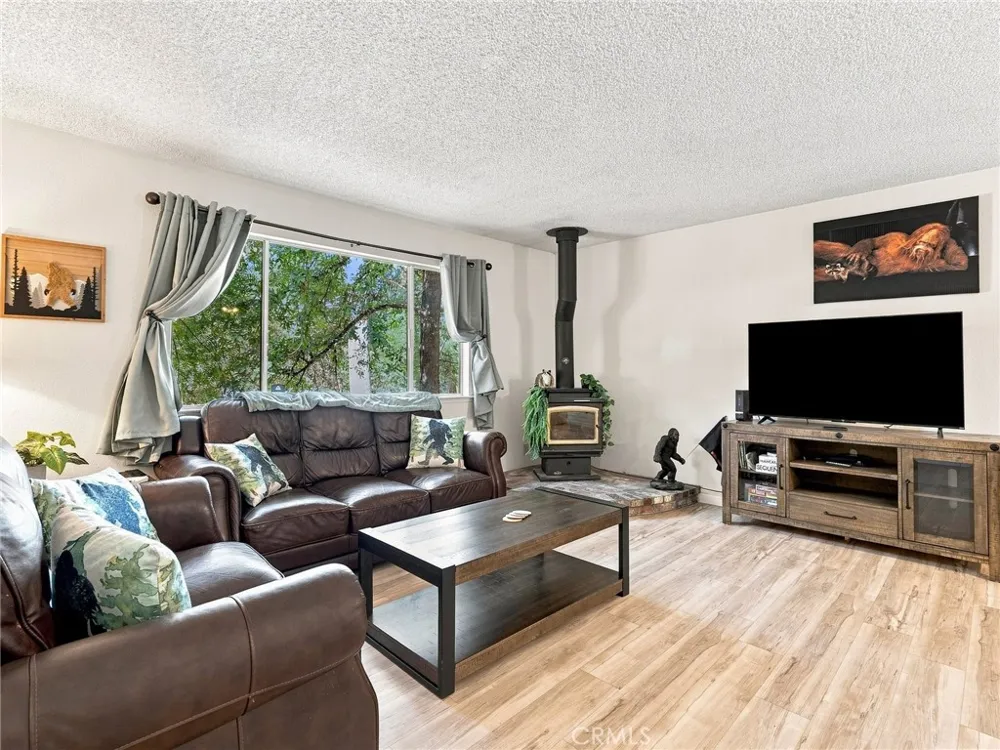 44754 Mountain Meadows Oakhurst, CA 93644