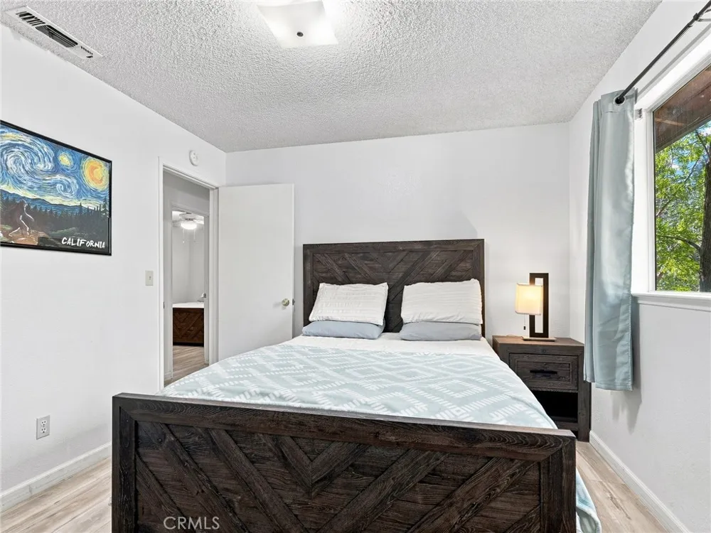 44754 Mountain Meadows Oakhurst, CA 93644