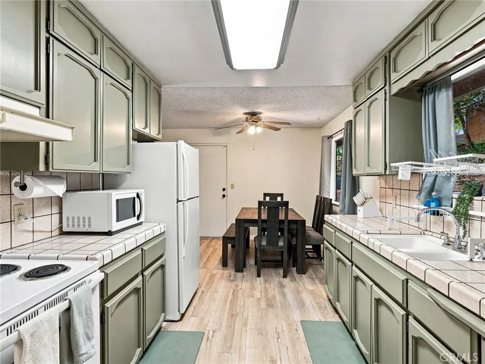 44754 Mountain Meadows Oakhurst, CA 93644