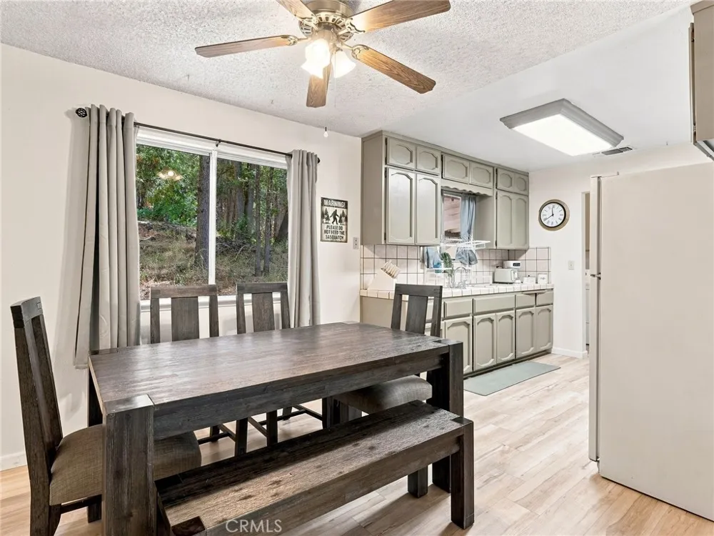 44754 Mountain Meadows Oakhurst, CA 93644