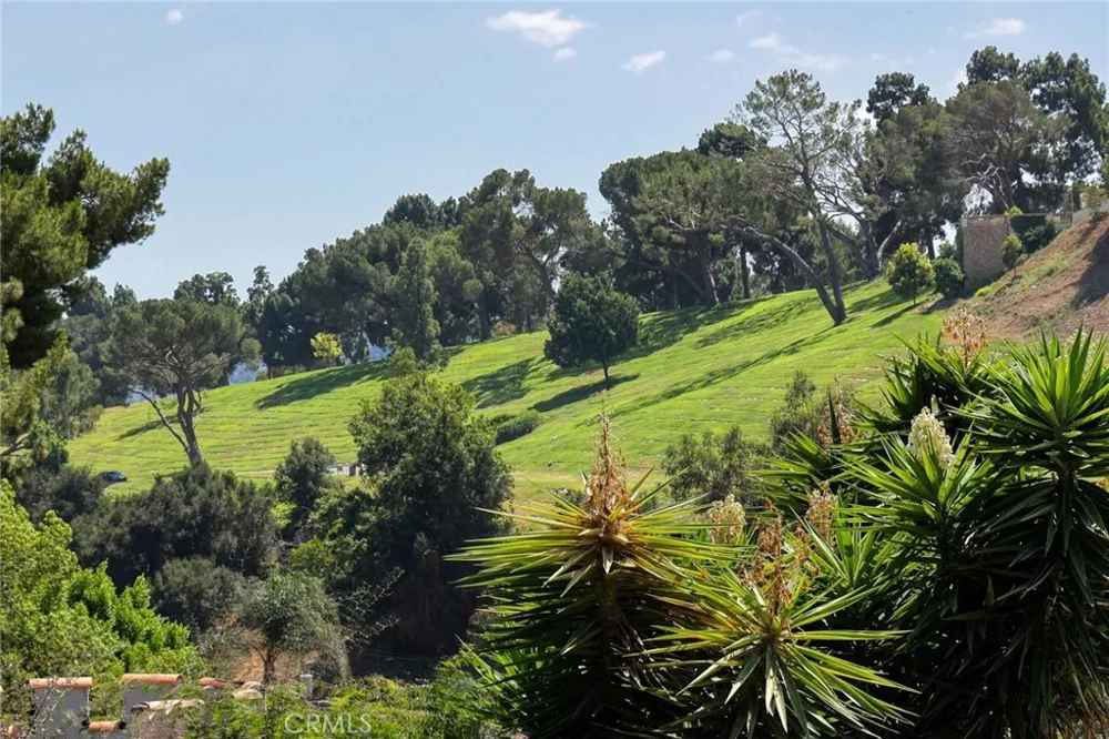 1505 Stanford Drive Glendale, CA 91205