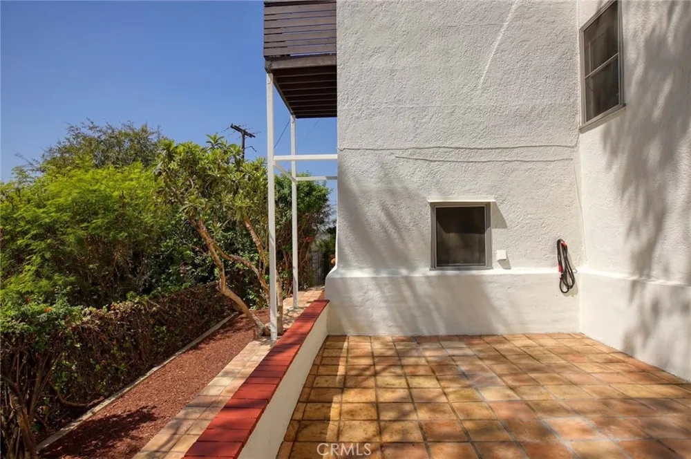 1505 Stanford Drive Glendale, CA 91205