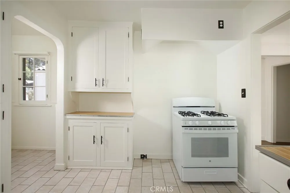 1505 Stanford Drive Glendale, CA 91205