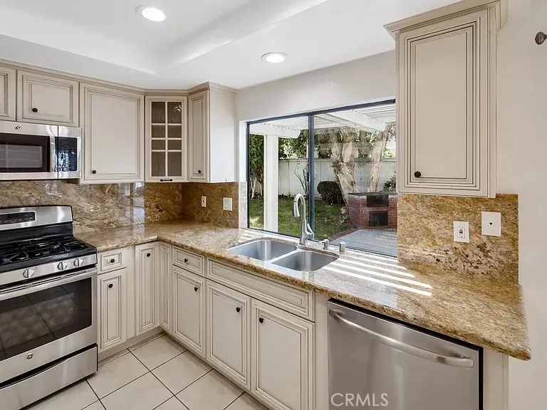 8 Pebble #1 Irvine, CA 92614