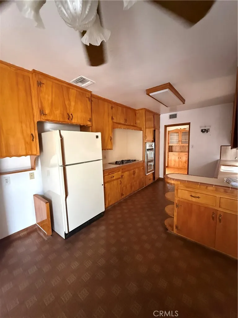 9470 Foster Bellflower, CA 90706
