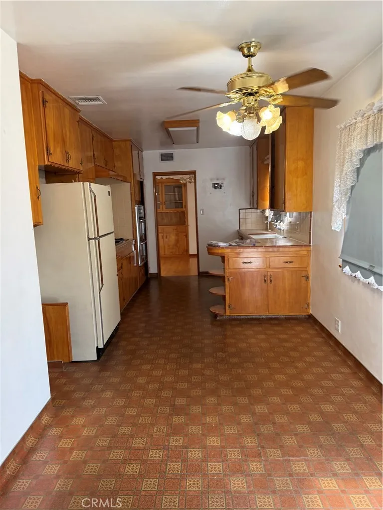 9470 Foster Bellflower, CA 90706